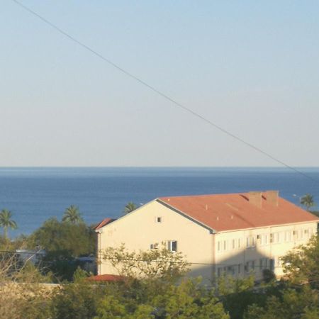 Flat at the seafront Apartment อัคเทา ภายนอก รูปภาพ